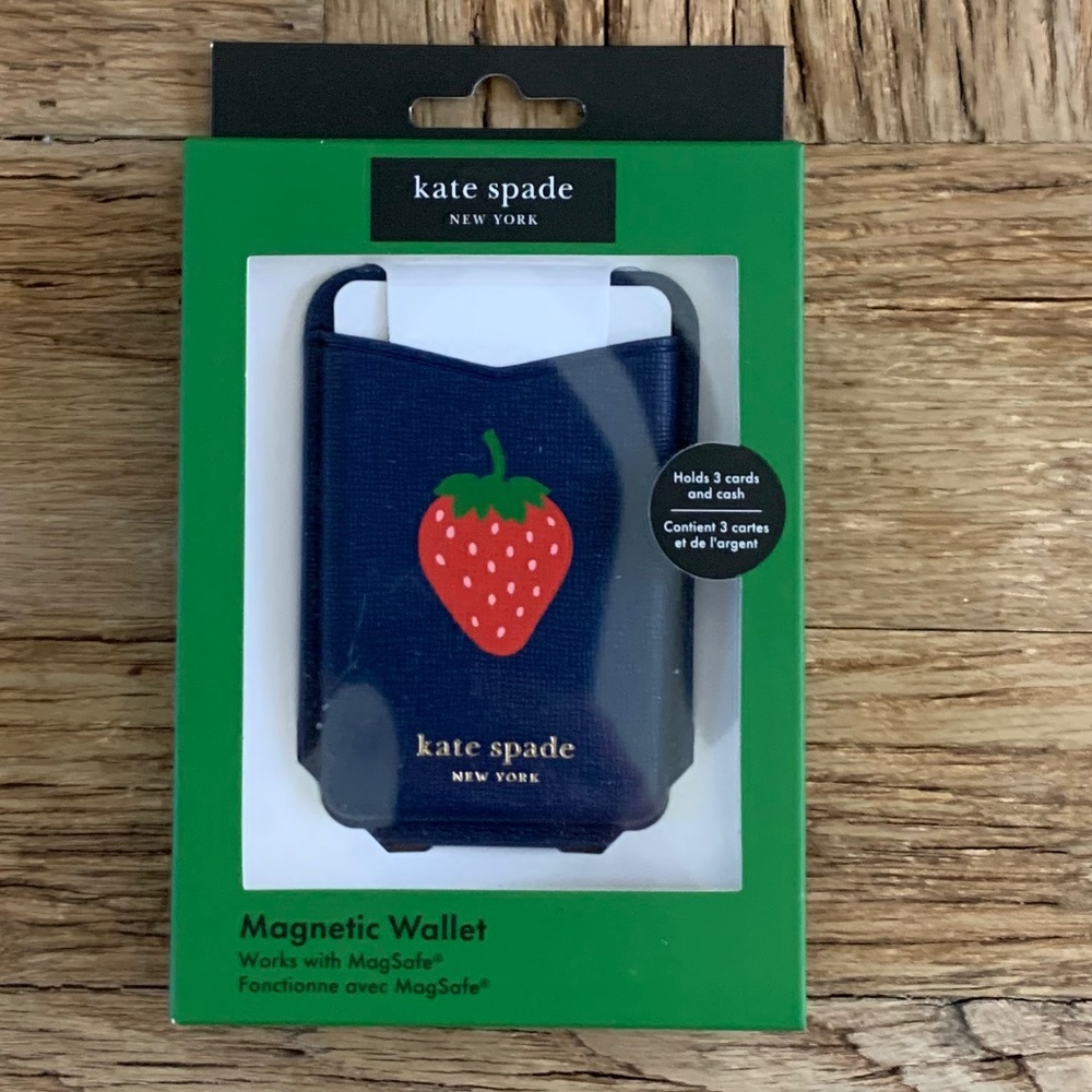Kate spade New York magnetic cell phone wallet